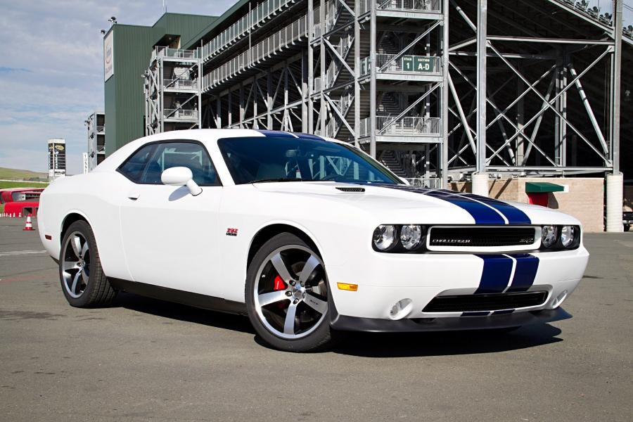  Dodge Challenger SRT8 392 2011 года  (фото 1 из 115)